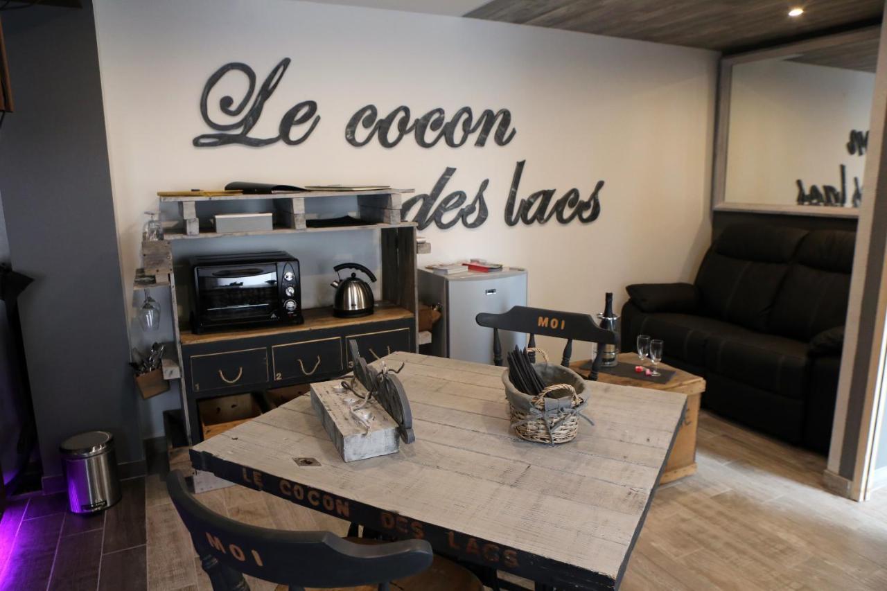Le cocon des lacs Boussu-lez-Walcourt Extérieur photo