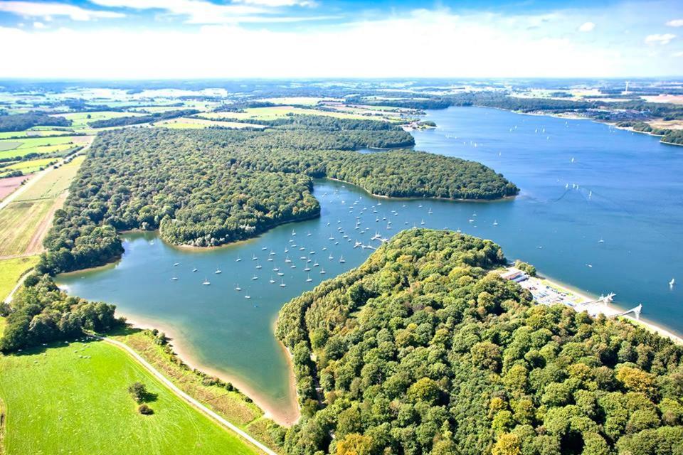 Le cocon des lacs Boussu-lez-Walcourt Extérieur photo